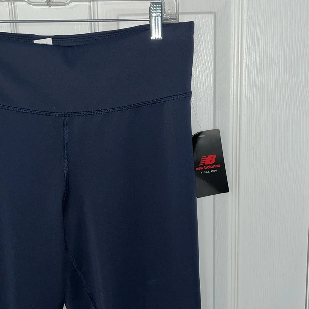 New balance leggings, navy blue extra large brand new never been worn - Picture 2 of 4